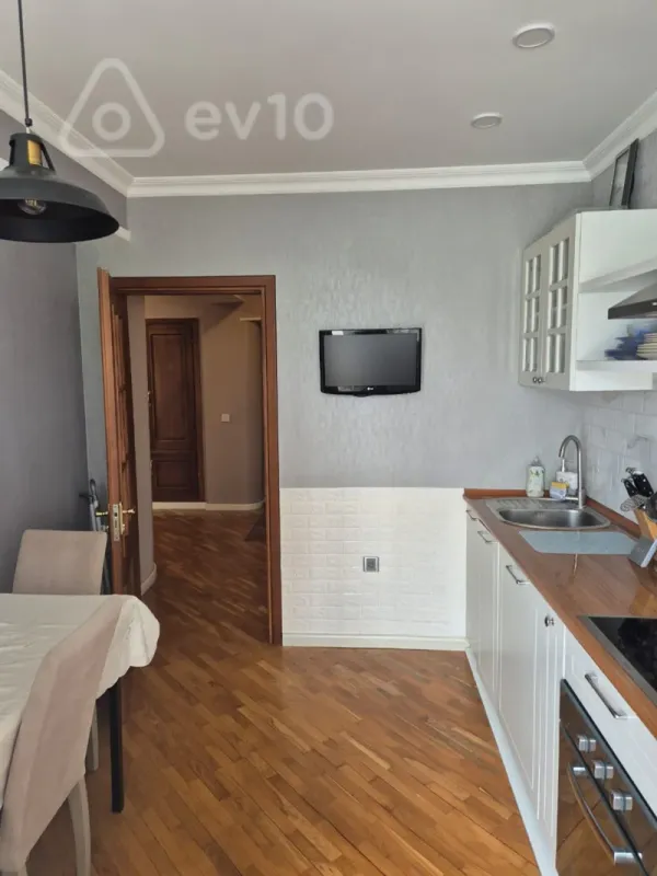 Kirayə verilir 2 otaqlı yeni tikili 85 m²