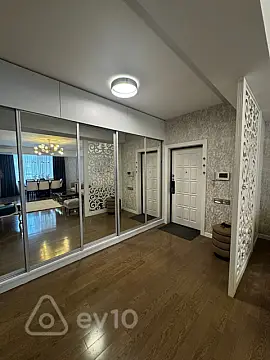 Kirayə verilir 3 otaqlı yeni tikili 130 m²