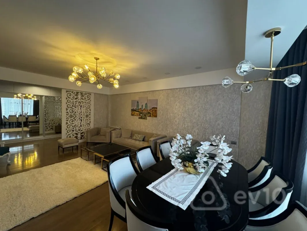 Kirayə verilir 3 otaqlı yeni tikili 130 m²