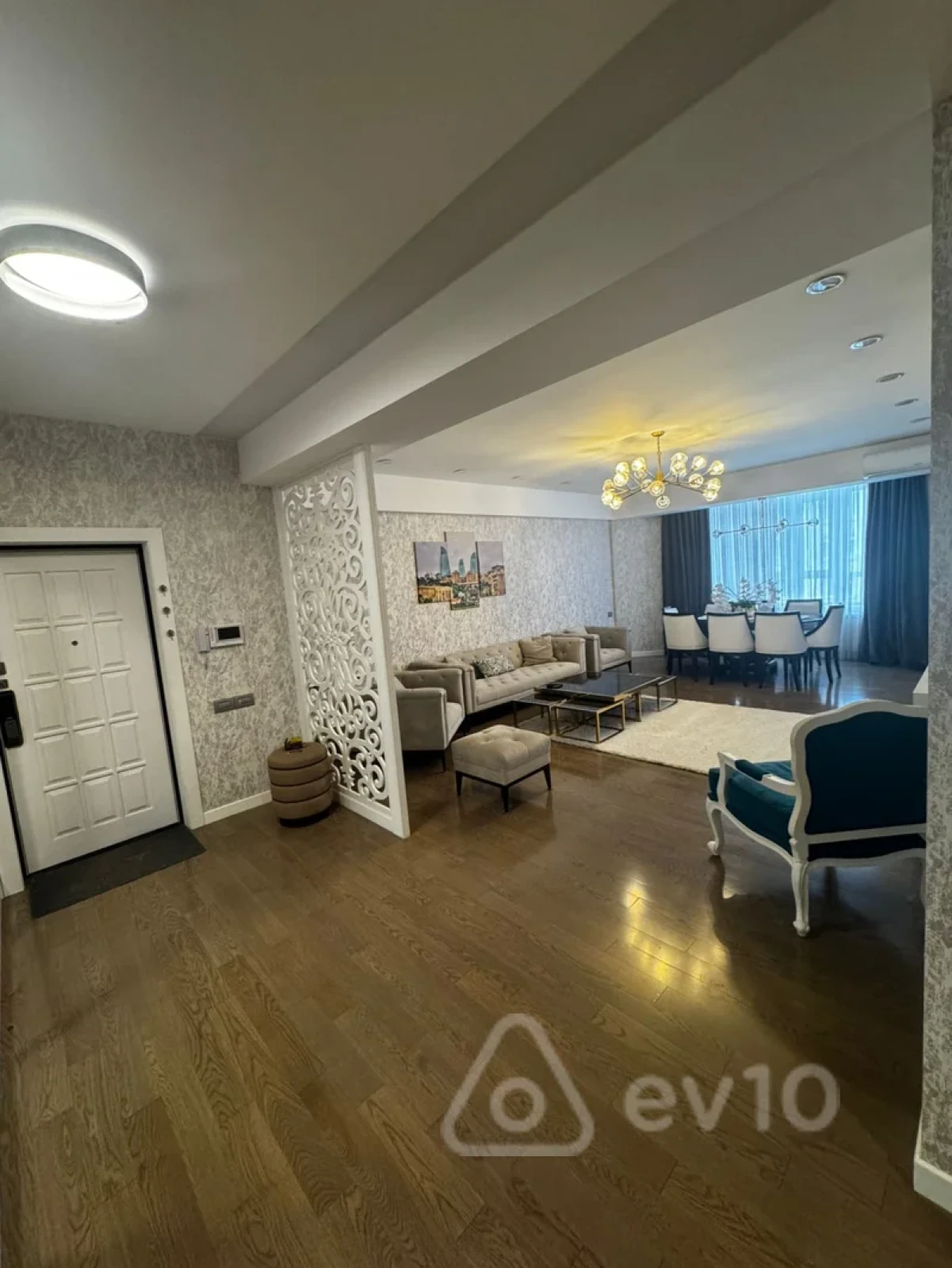Kirayə verilir 3 otaqlı yeni tikili 130 m²