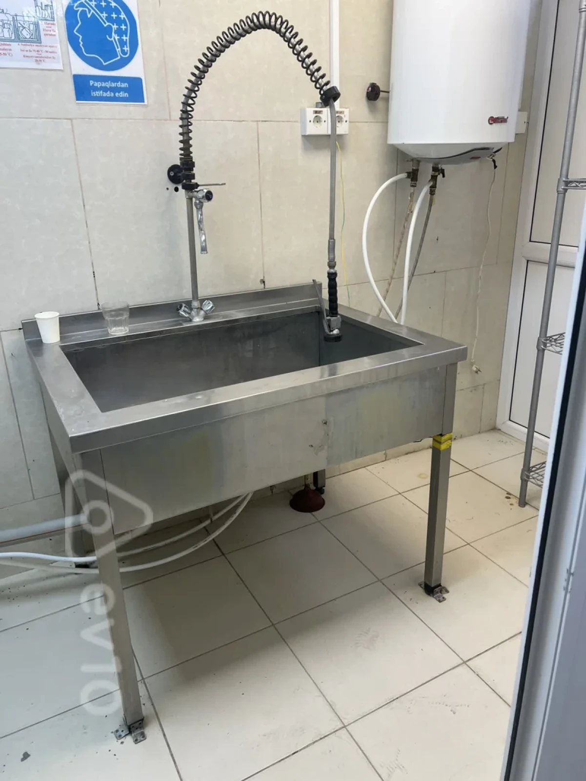 Satılır mənzil 146 m²