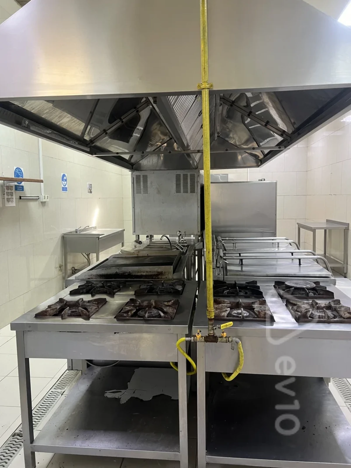 Satılır mənzil 146 m²