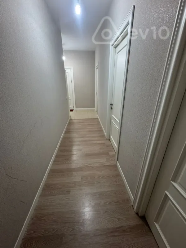 Kirayə verilir 2 otaqlı yeni tikili 90 m²