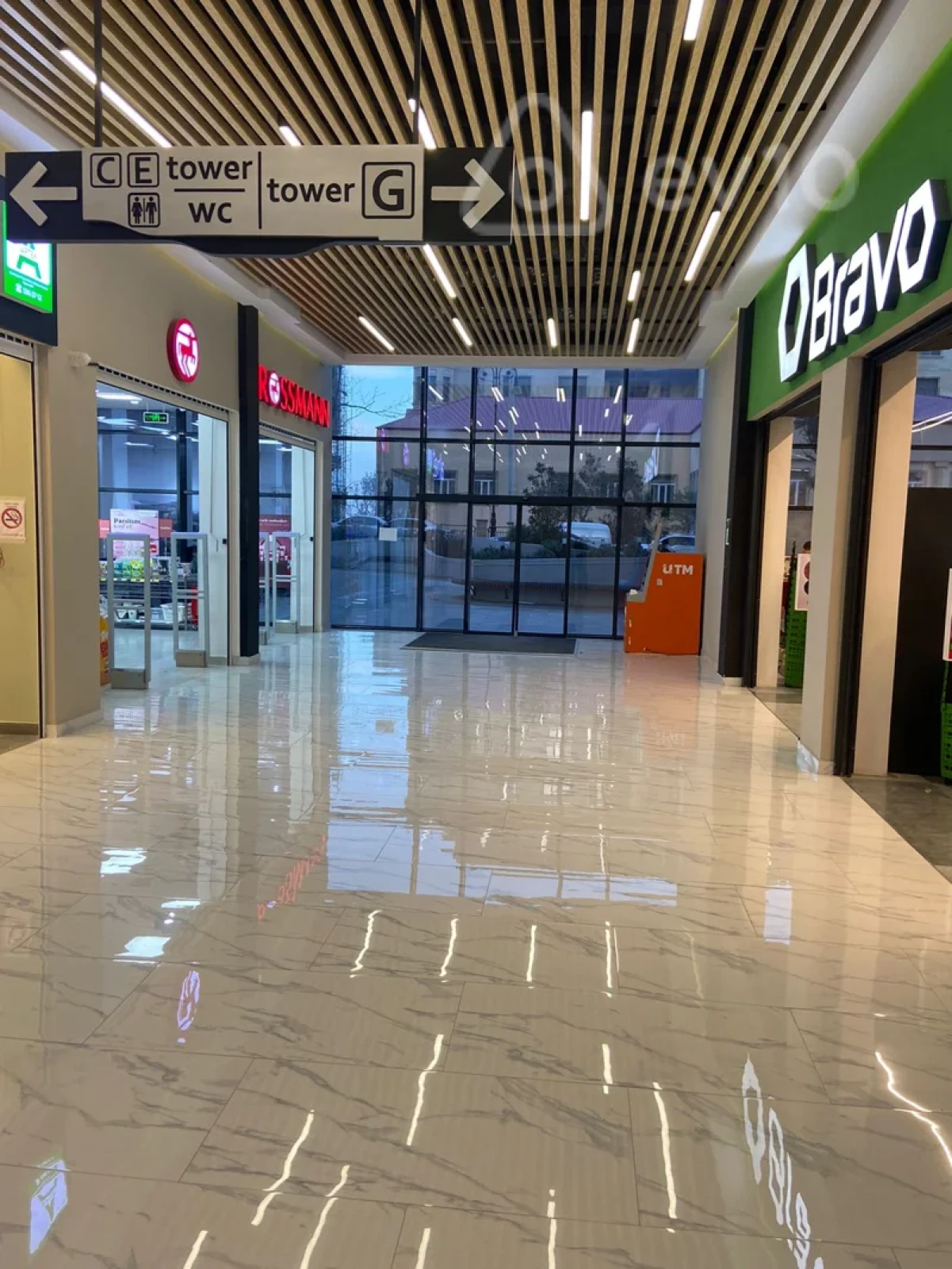 Kirayə verilir 2 otaqlı yeni tikili 90 m²