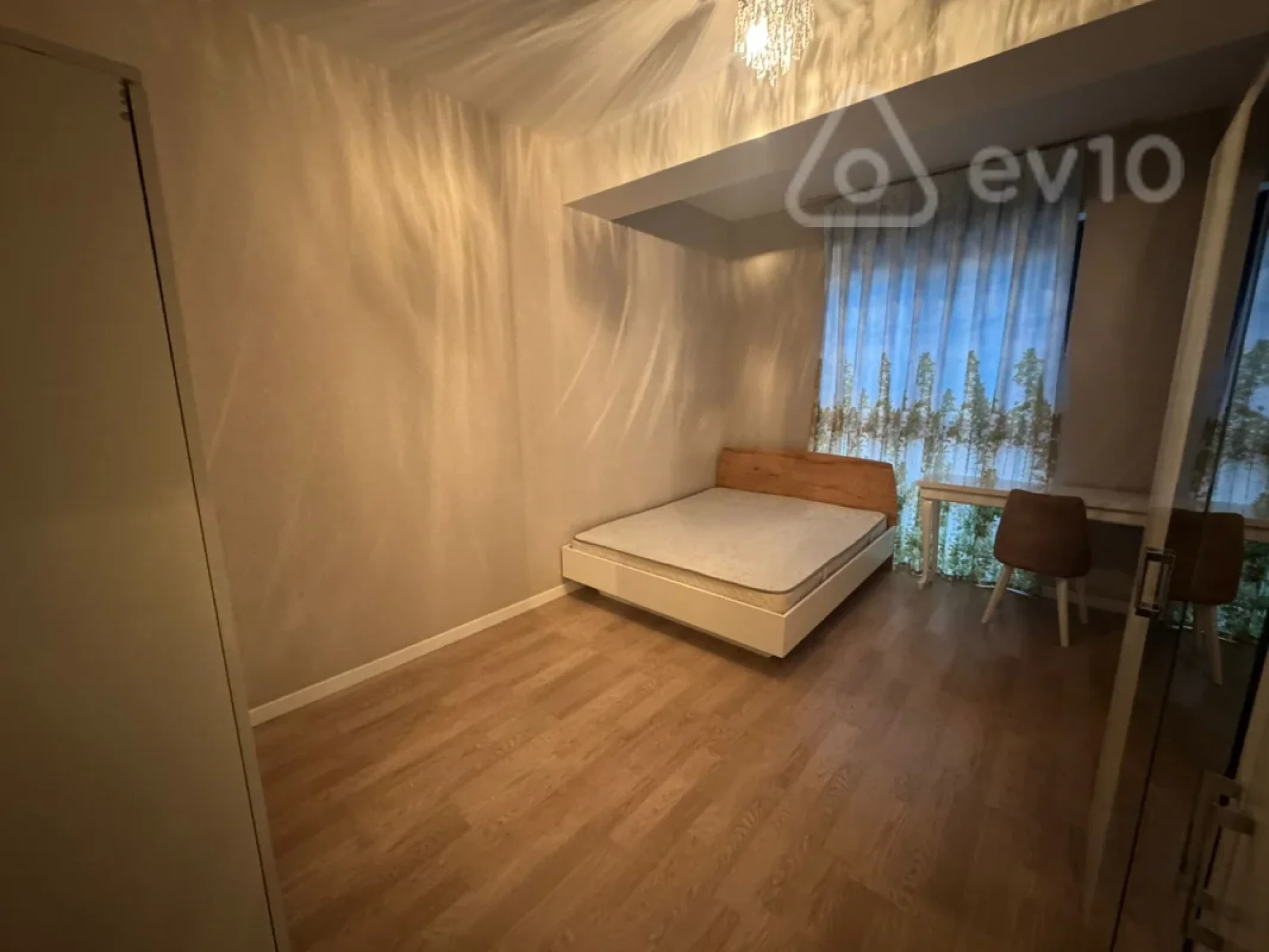 Kirayə verilir 2 otaqlı yeni tikili 90 m²