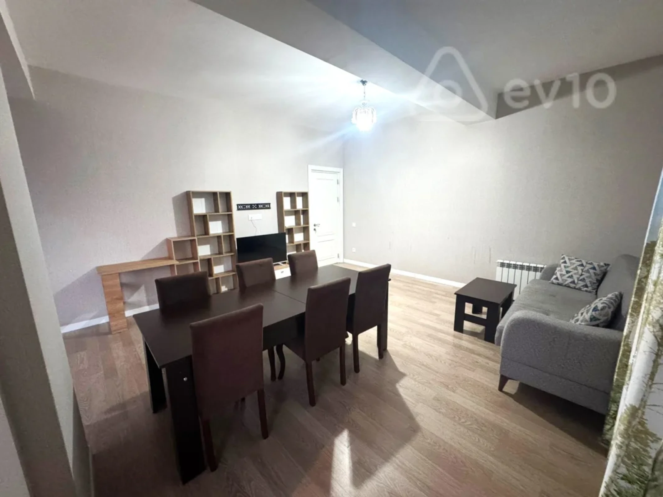 Kirayə verilir 2 otaqlı yeni tikili 90 m²