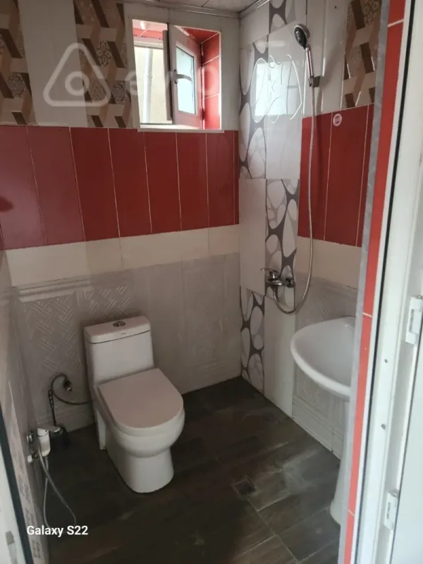 Kirayə verilir 2 otaqlı həyət evi 50 m²