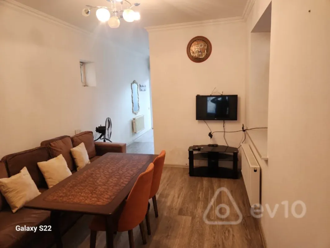 Kirayə verilir 2 otaqlı həyət evi 50 m²