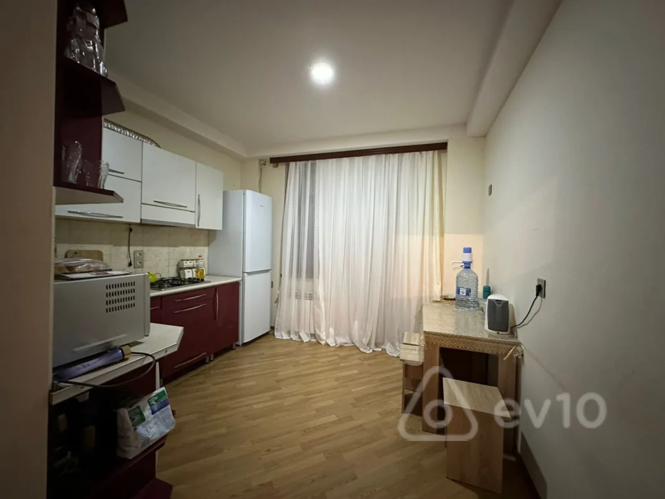 Kirayə verilir 2 otaqlı yeni tikili 70 m²