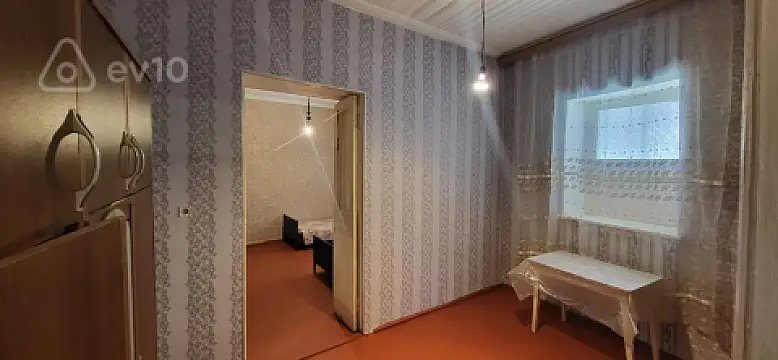 Kirayə verilir 3 otaqlı köhnə tikili 70 m²