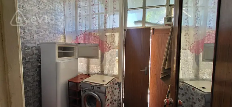 Kirayə verilir 3 otaqlı köhnə tikili 70 m²