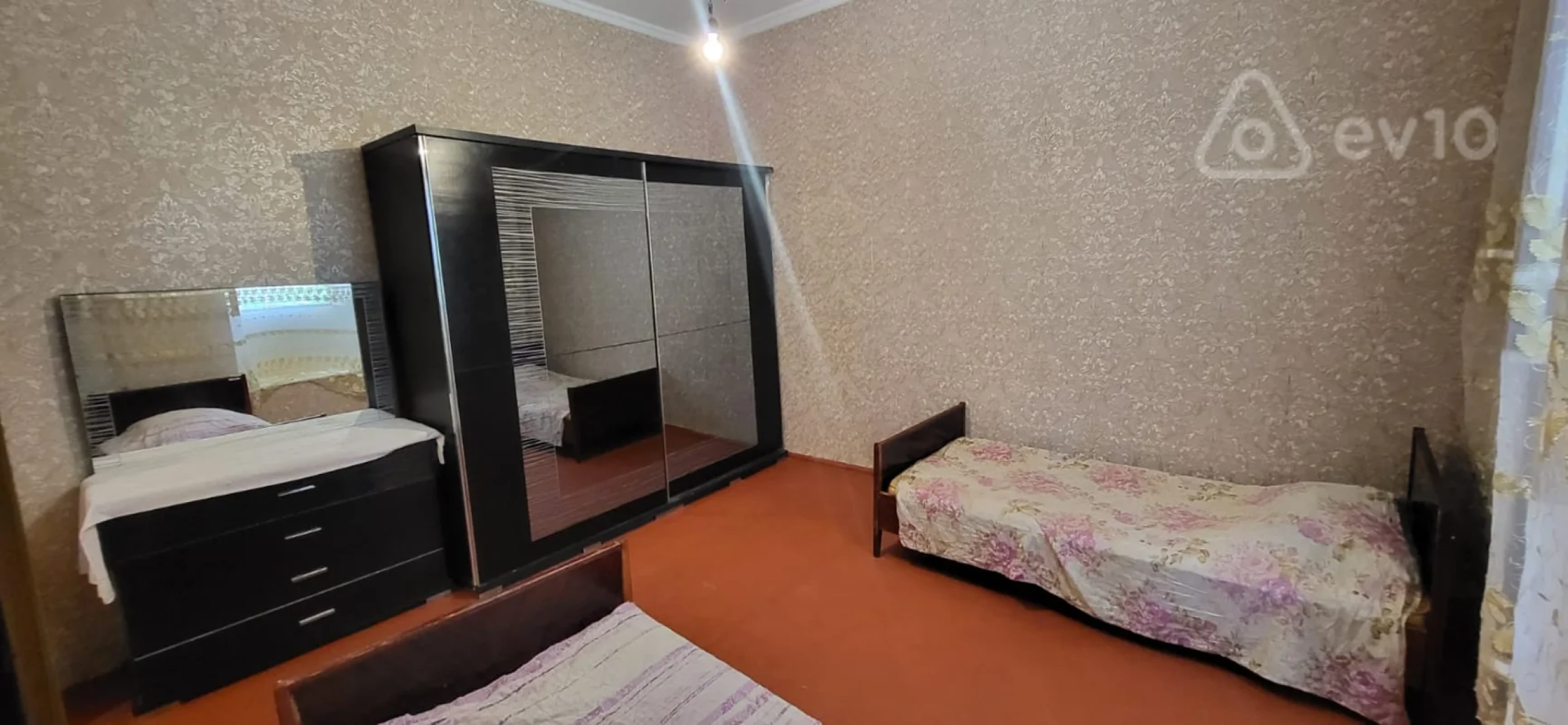 Kirayə verilir 3 otaqlı köhnə tikili 70 m²