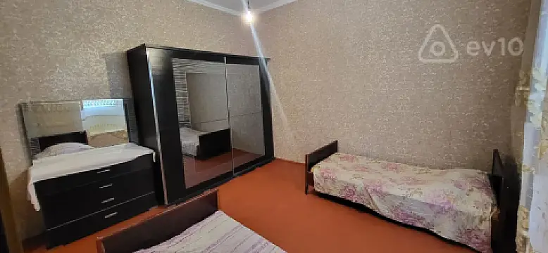 Kirayə verilir 3 otaqlı köhnə tikili 70 m² — Bakı, Nəsimi 3 otaq 70.00 m²