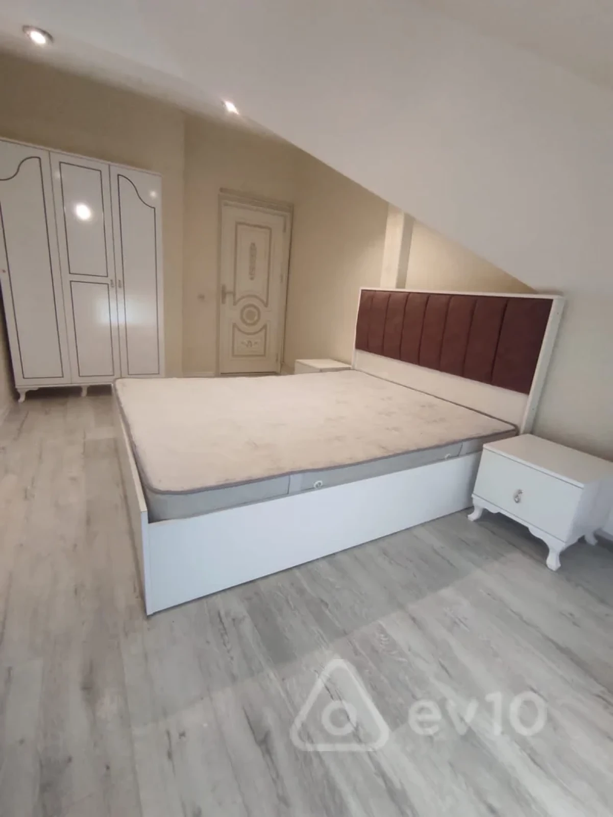Kirayə verilir 2 otaqlı yeni tikili 55 m²