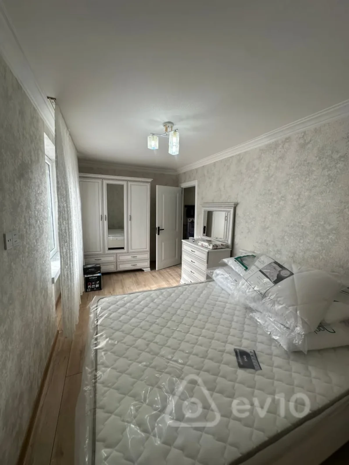Kirayə verilir 2 otaqlı köhnə tikili 45 m²