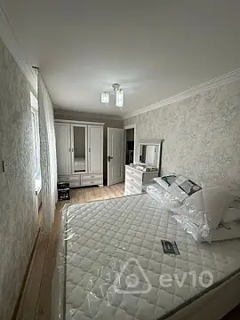 Kirayə verilir 2 otaqlı köhnə tikili 45 m²