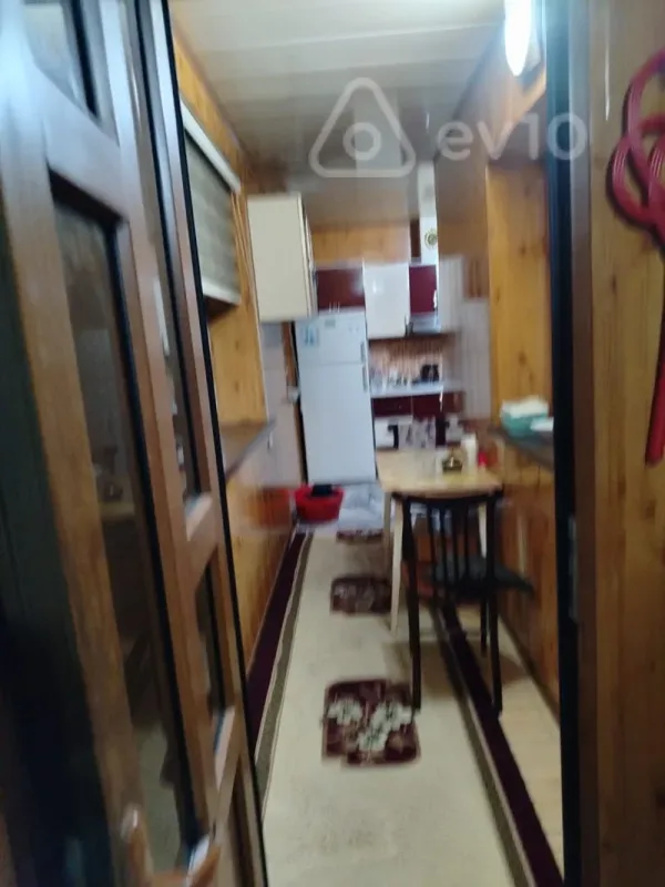 Satılır 5 otaqlı köhnə tikili 110 m²