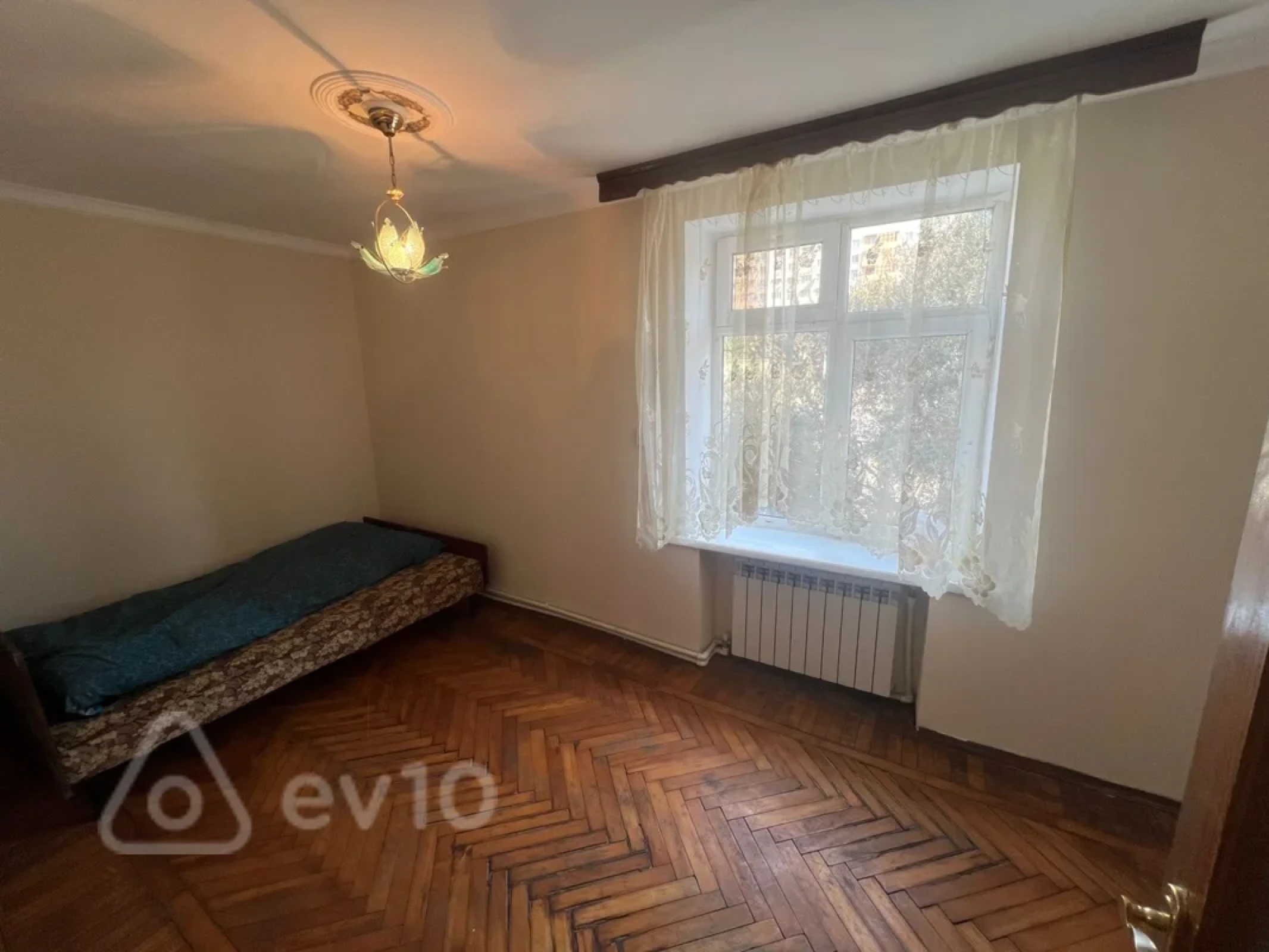 Kirayə verilir 2 otaqlı köhnə tikili 40 m²