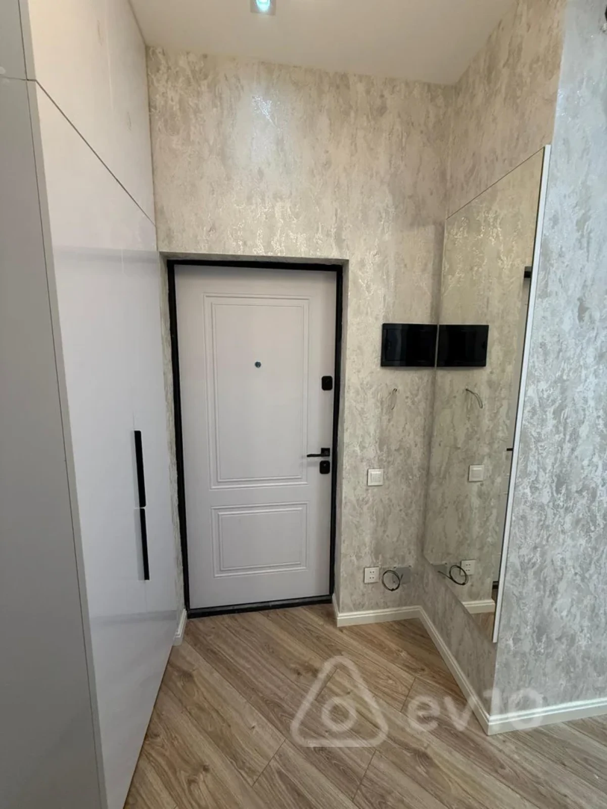 Kirayə verilir 2 otaqlı yeni tikili 50 m²