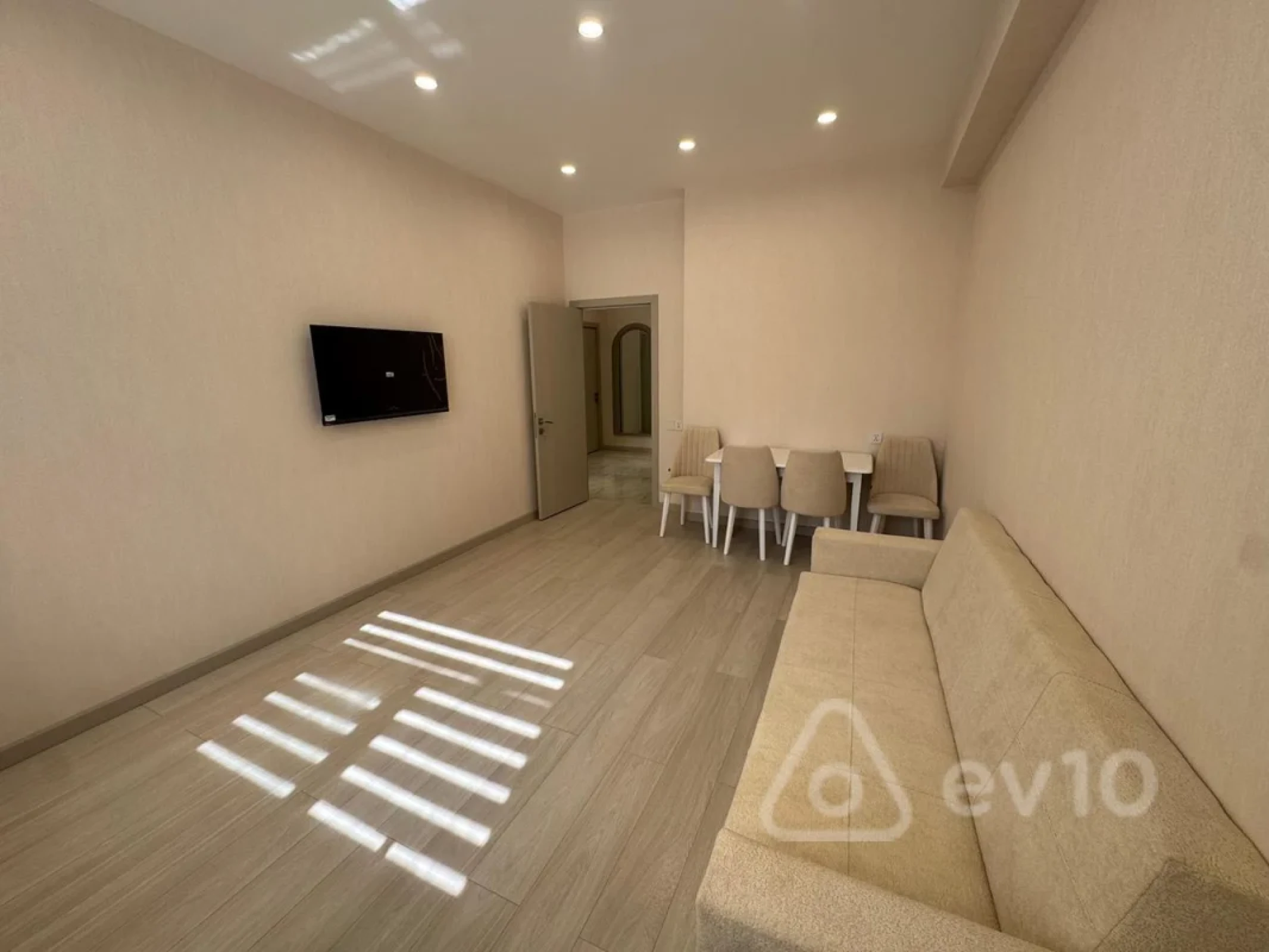 Kirayə verilir 2 otaqlı yeni tikili 55 m²