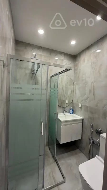 Kirayə verilir 2 otaqlı yeni tikili 55 m²