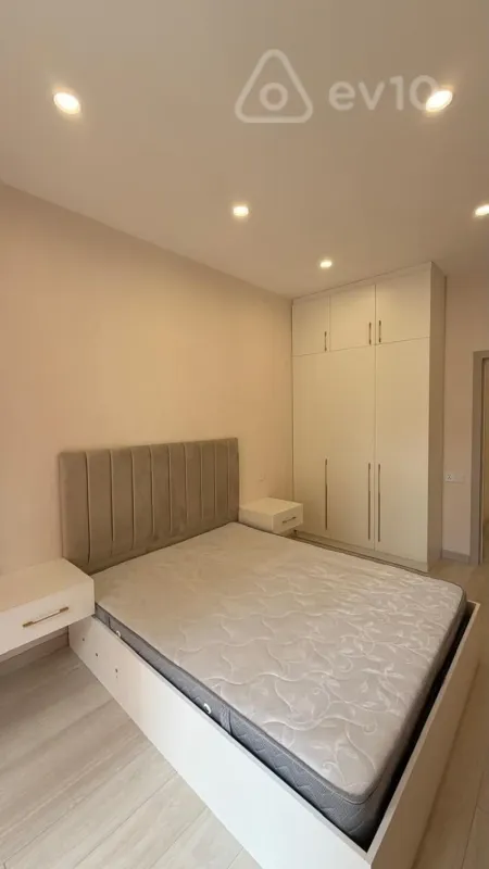Kirayə verilir 2 otaqlı yeni tikili 55 m²