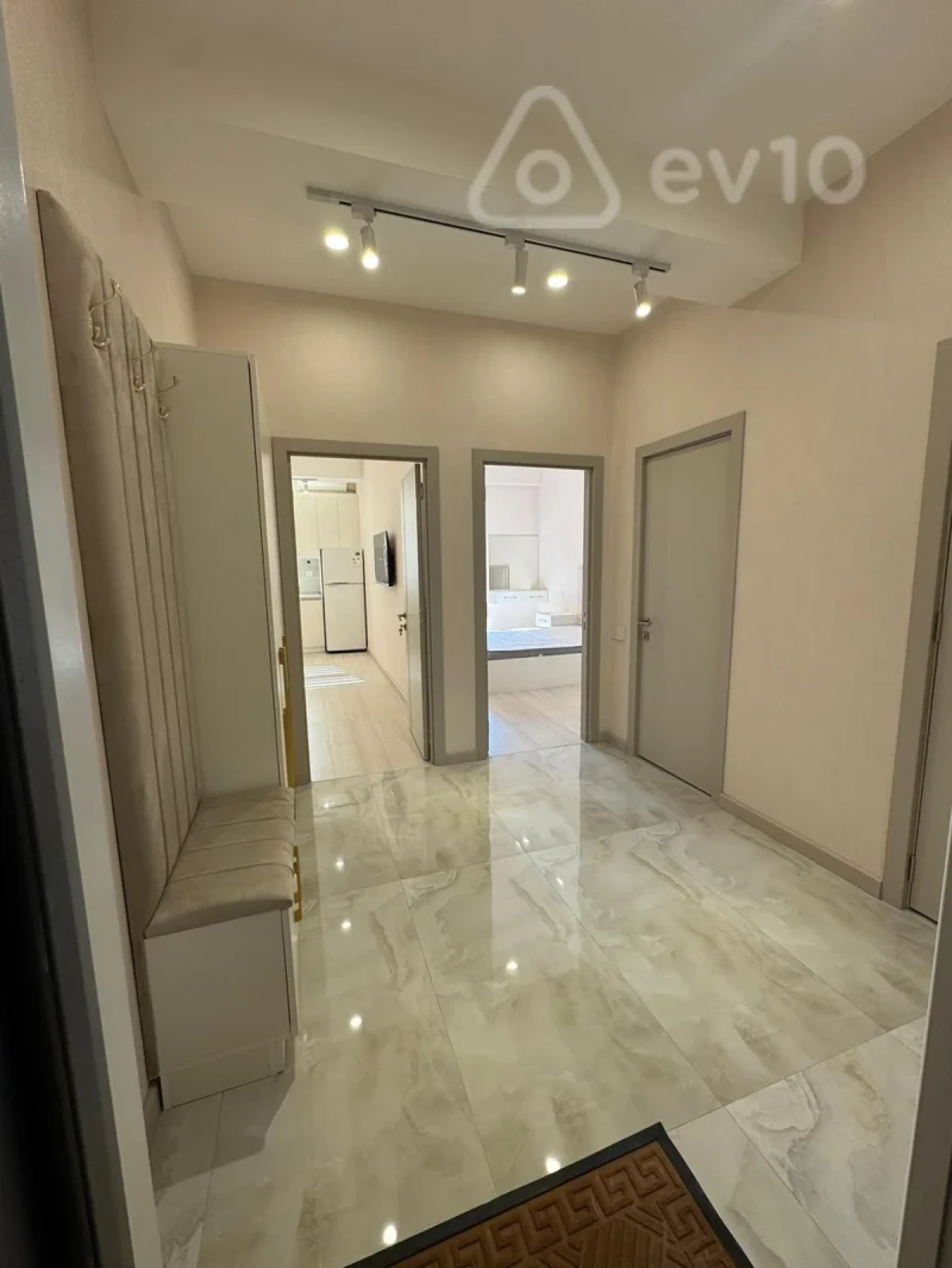 Kirayə verilir 2 otaqlı yeni tikili 55 m²