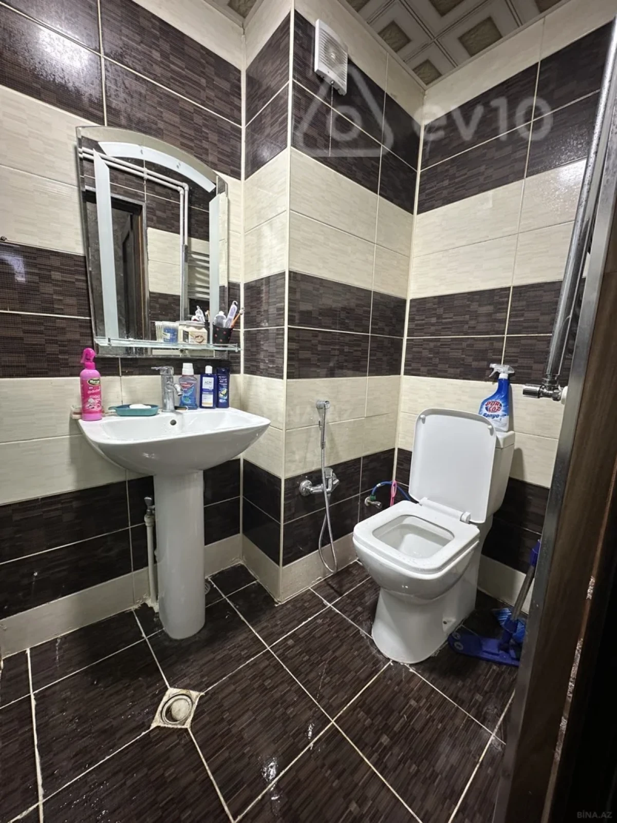 Kirayə verilir 2 otaqlı yeni tikili 66 m²