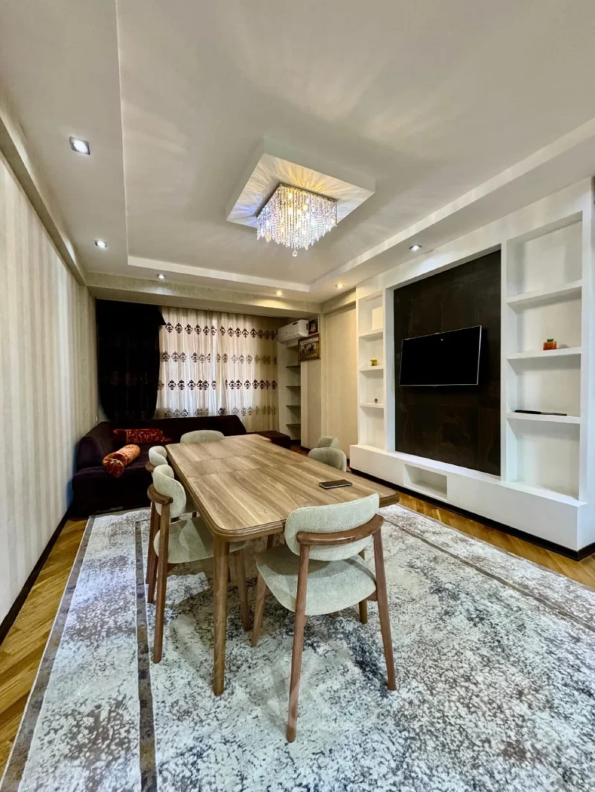 Kirayə verilir 3 otaqlı yeni tikili 120 m²