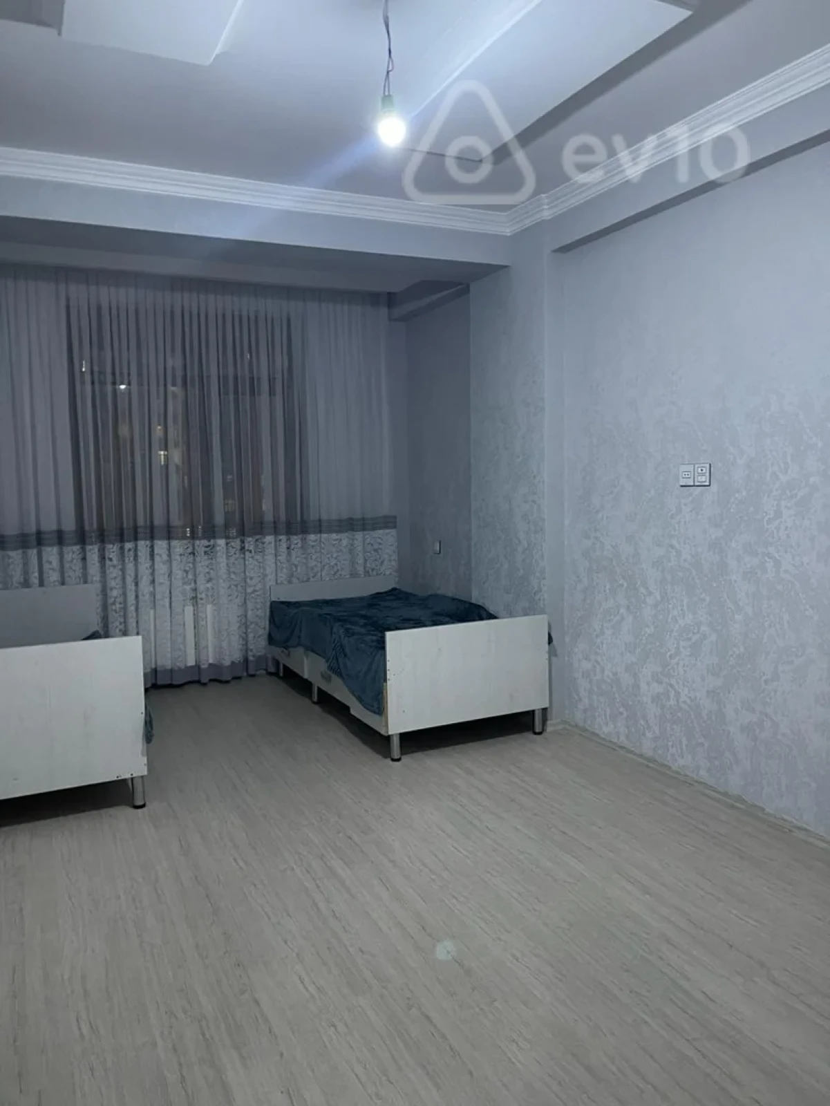 Kirayə verilir 3 otaqlı yeni tikili 95 m²