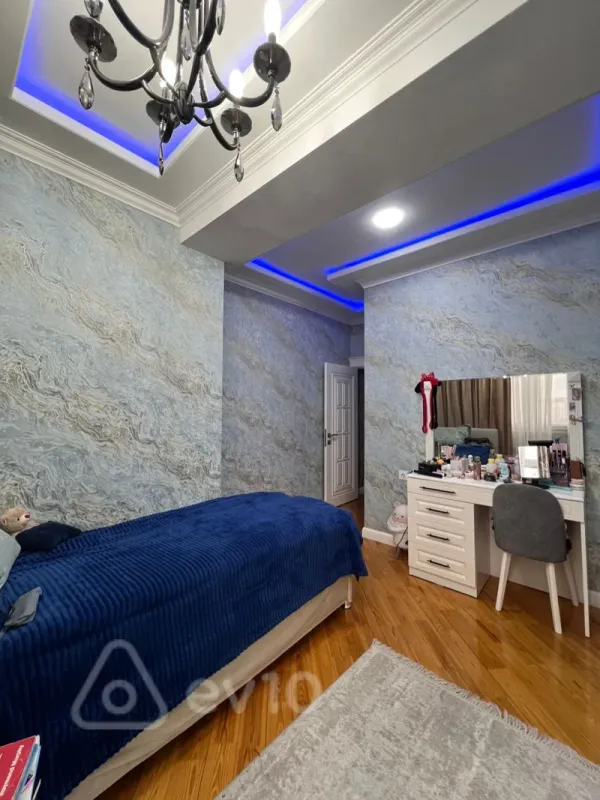 Kirayə verilir 3 otaqlı yeni tikili 110 m²