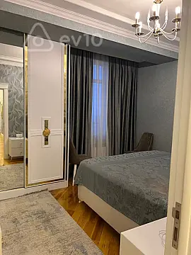 Kirayə verilir 3 otaqlı yeni tikili 110 m²