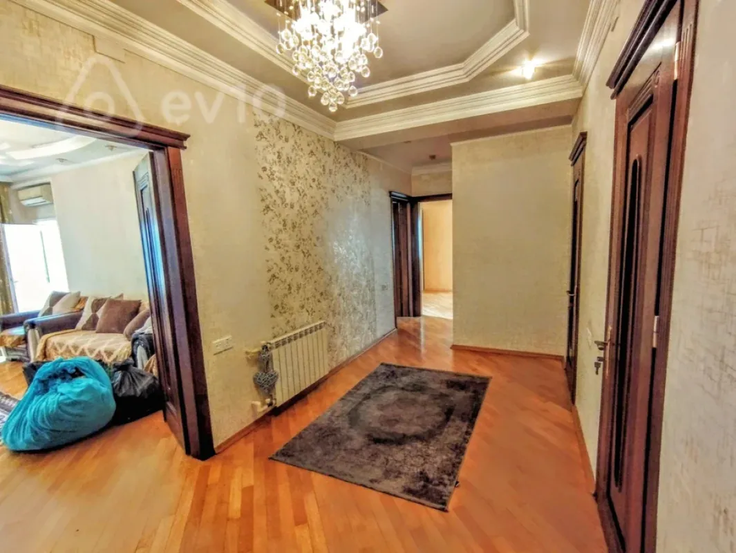 Kirayə verilir 3 otaqlı yeni tikili 110 m²