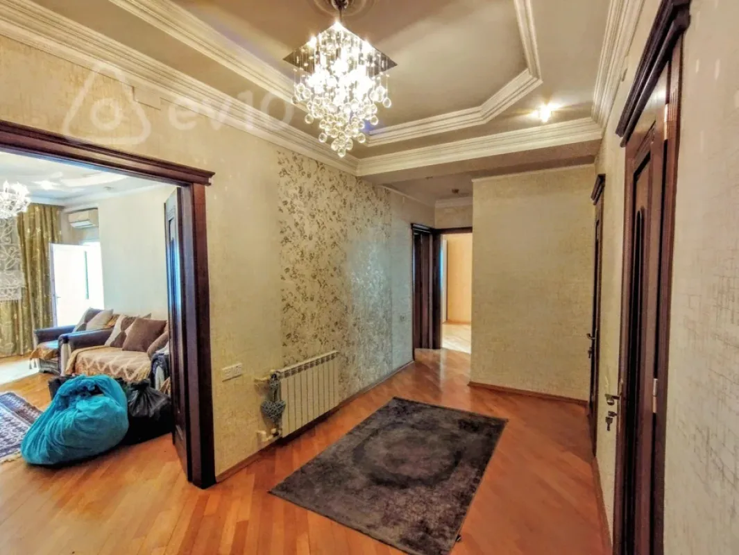 Kirayə verilir 3 otaqlı yeni tikili 110 m²