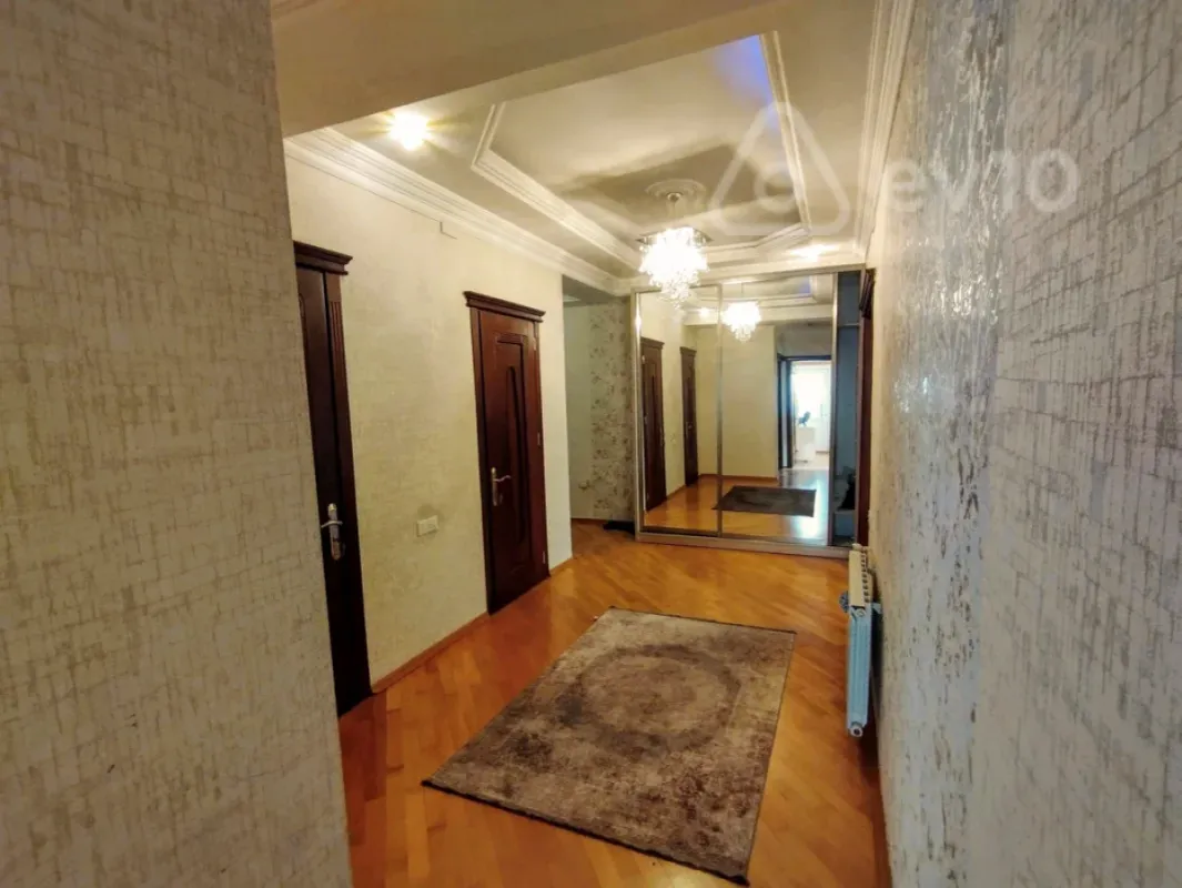 Kirayə verilir 3 otaqlı yeni tikili 110 m²