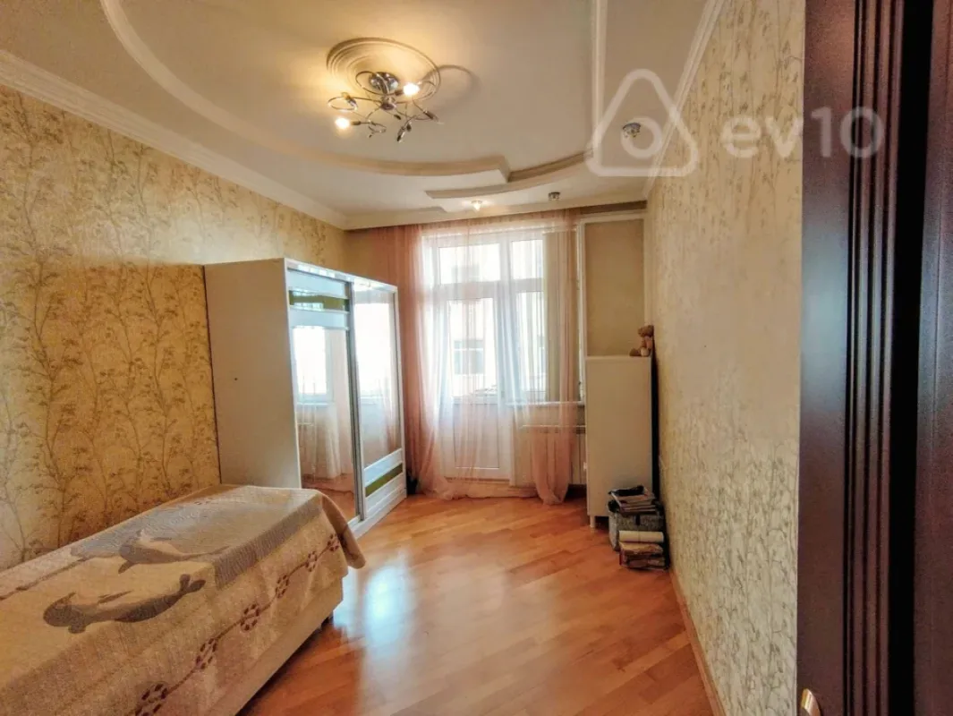 Kirayə verilir 3 otaqlı yeni tikili 110 m²