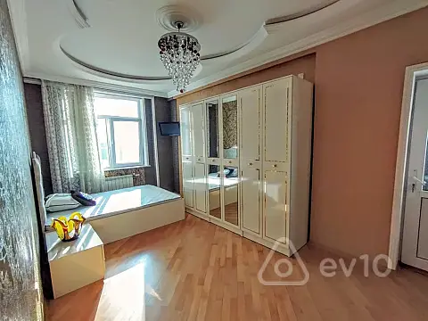 Kirayə verilir 3 otaqlı yeni tikili 110 m²