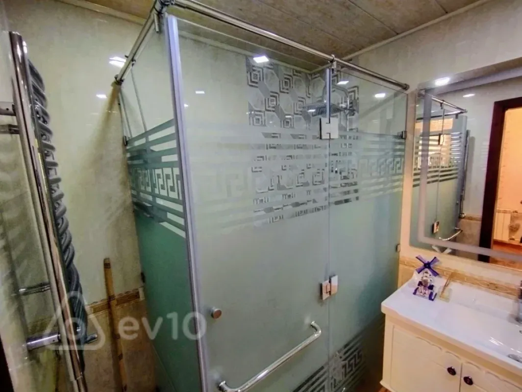 Kirayə verilir 3 otaqlı yeni tikili 110 m²