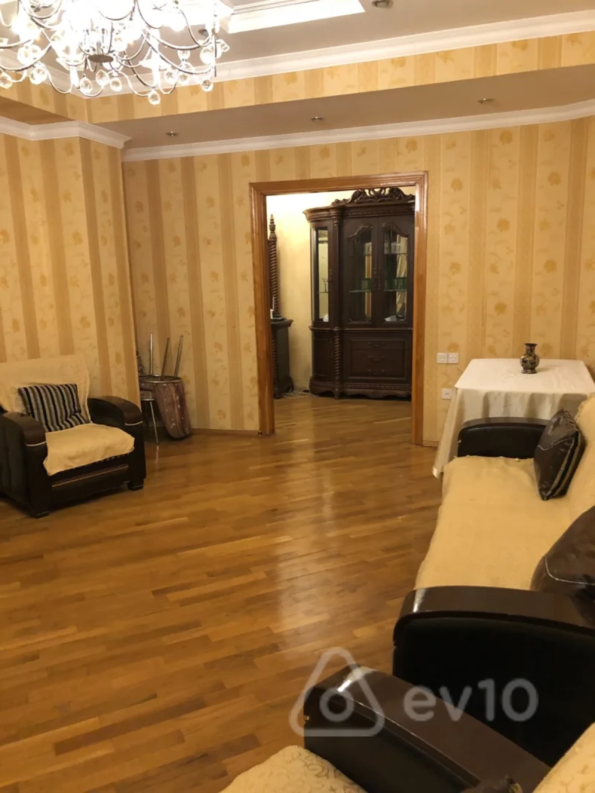 Kirayə verilir 3 otaqlı yeni tikili 120 m²