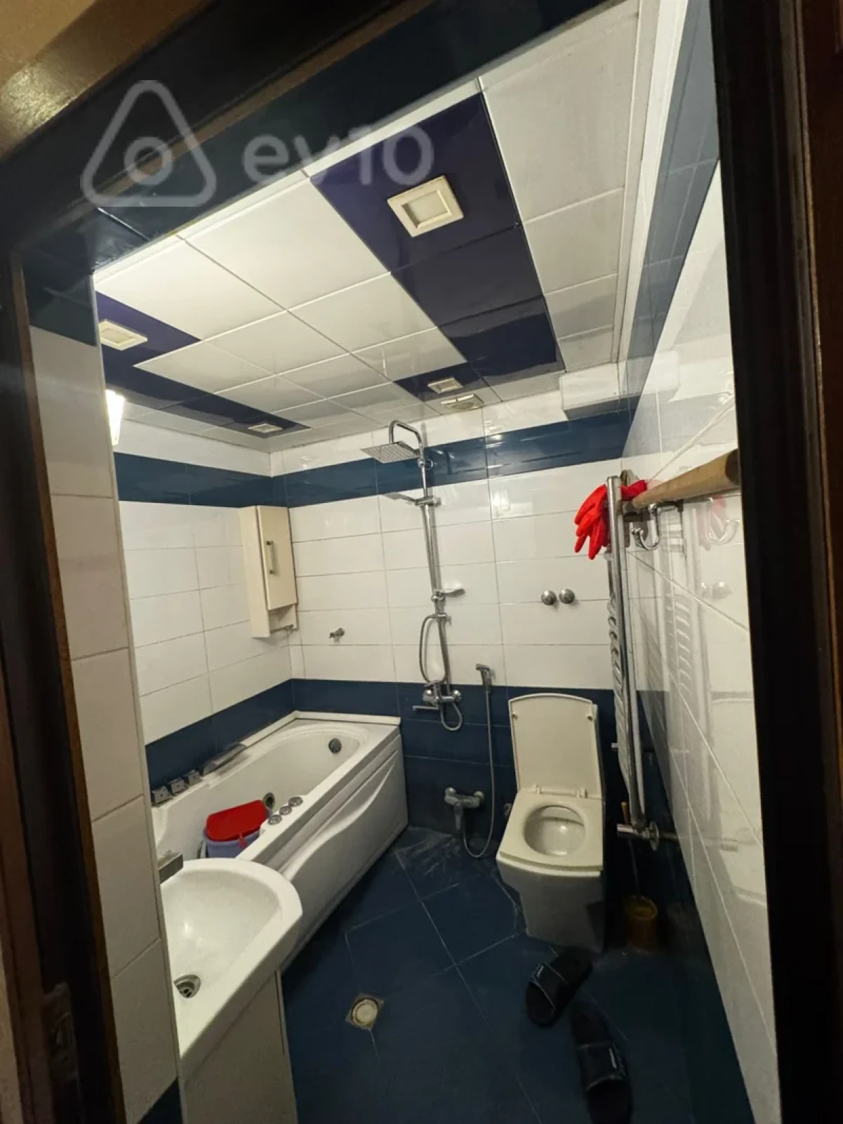 Kirayə verilir 2 otaqlı köhnə tikili 40 m²