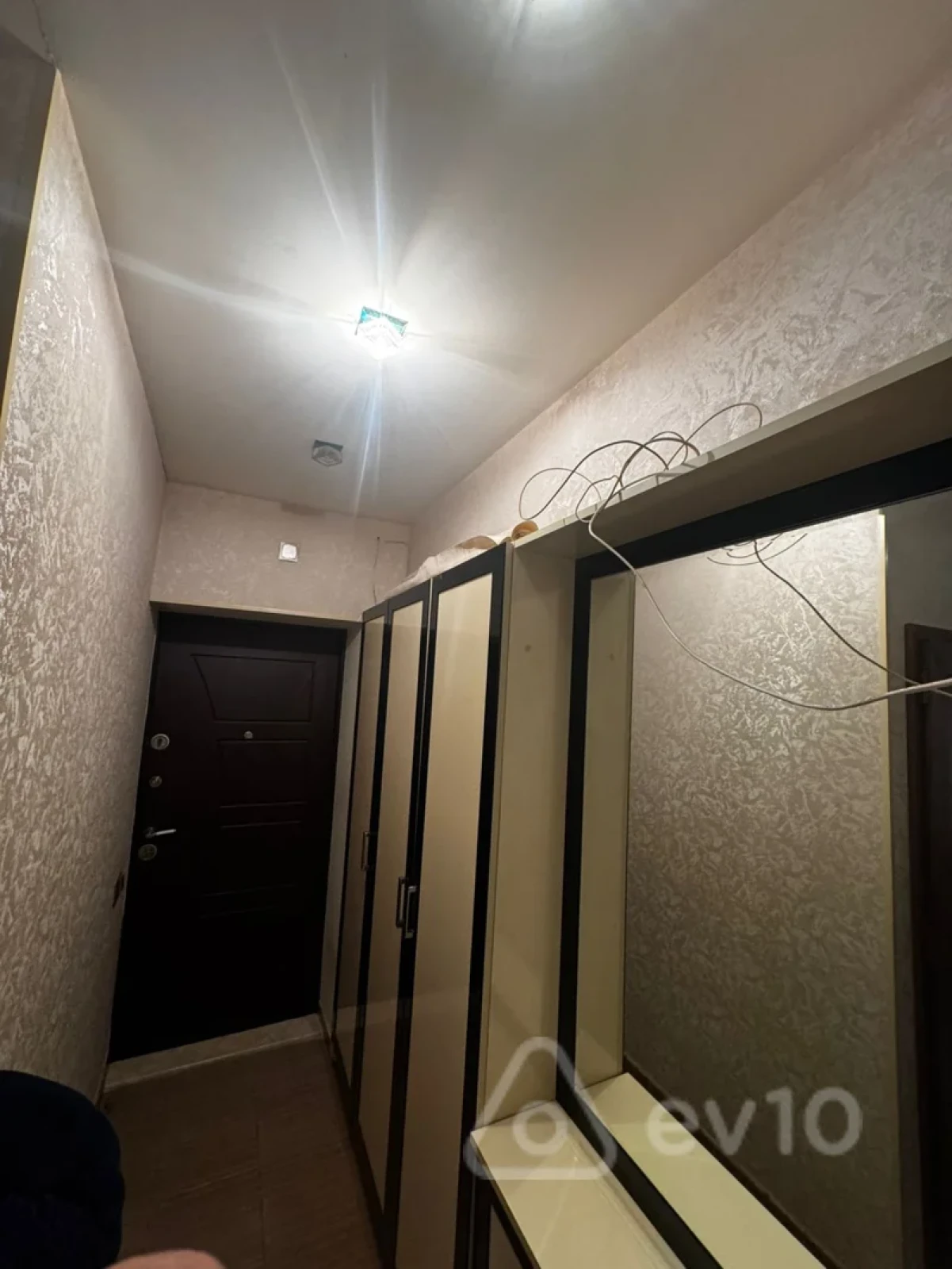 Kirayə verilir 2 otaqlı köhnə tikili 40 m²