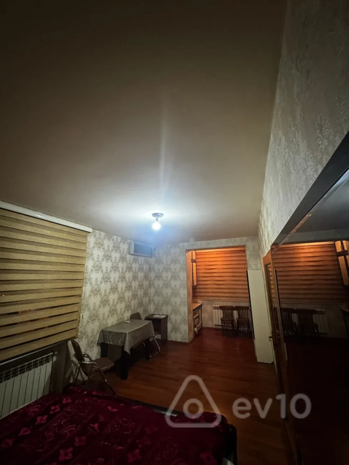 Kirayə verilir 2 otaqlı köhnə tikili 40 m²