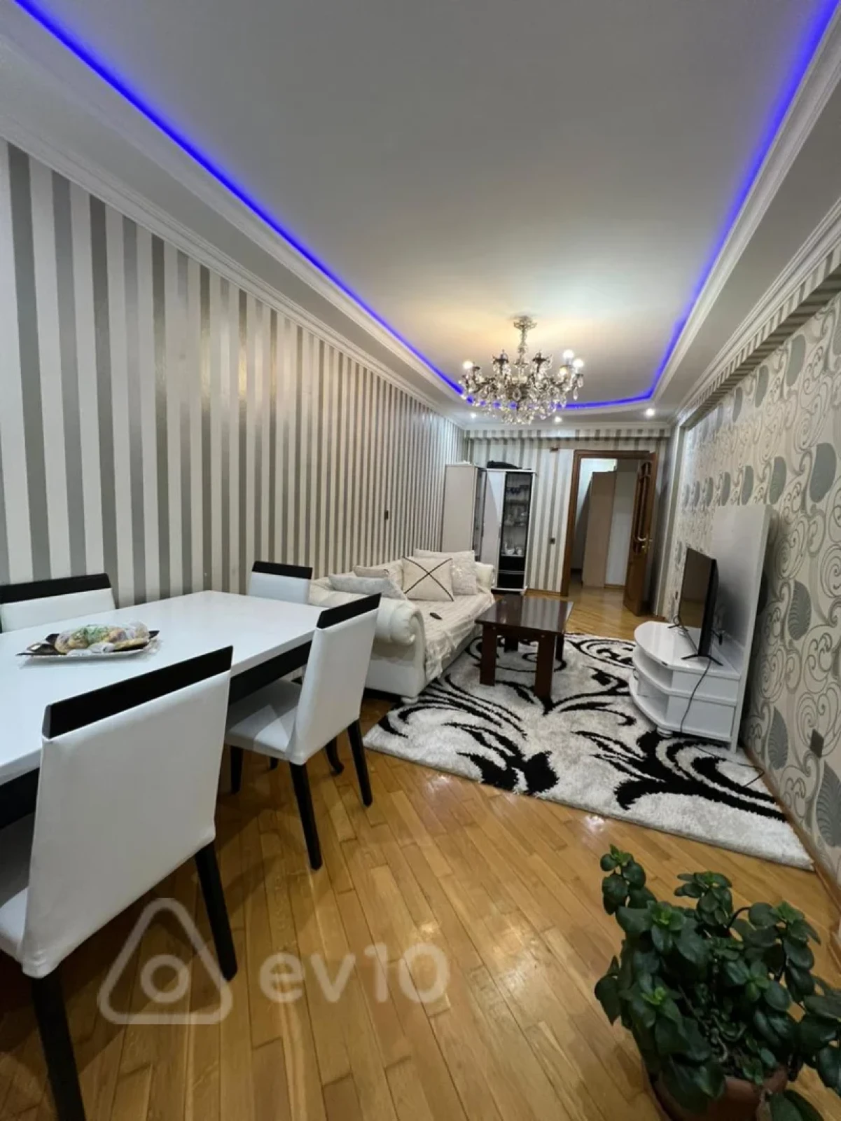 Satılır 3 otaqlı yeni tikili 112 m²