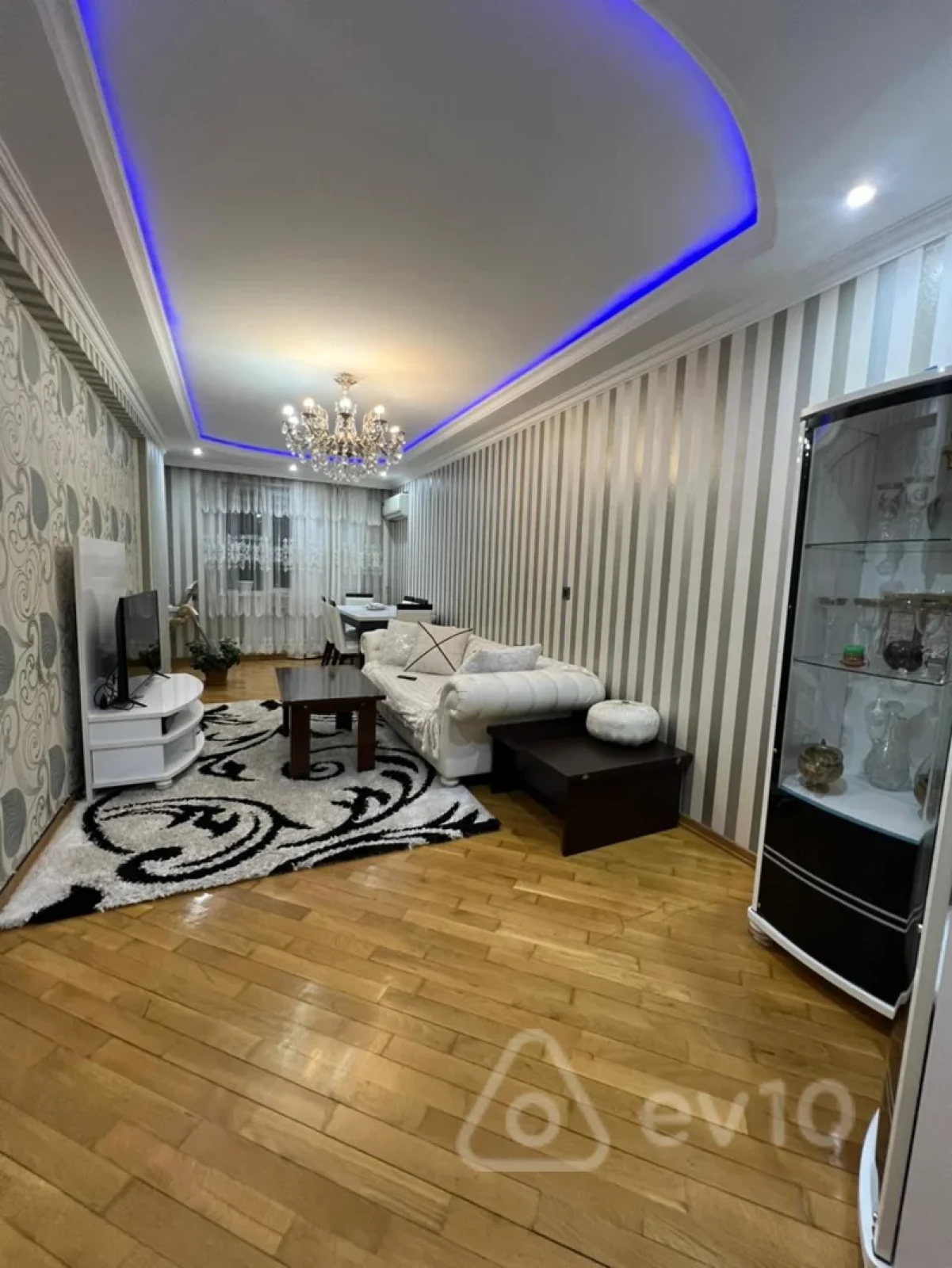 Satılır 3 otaqlı yeni tikili 112 m²