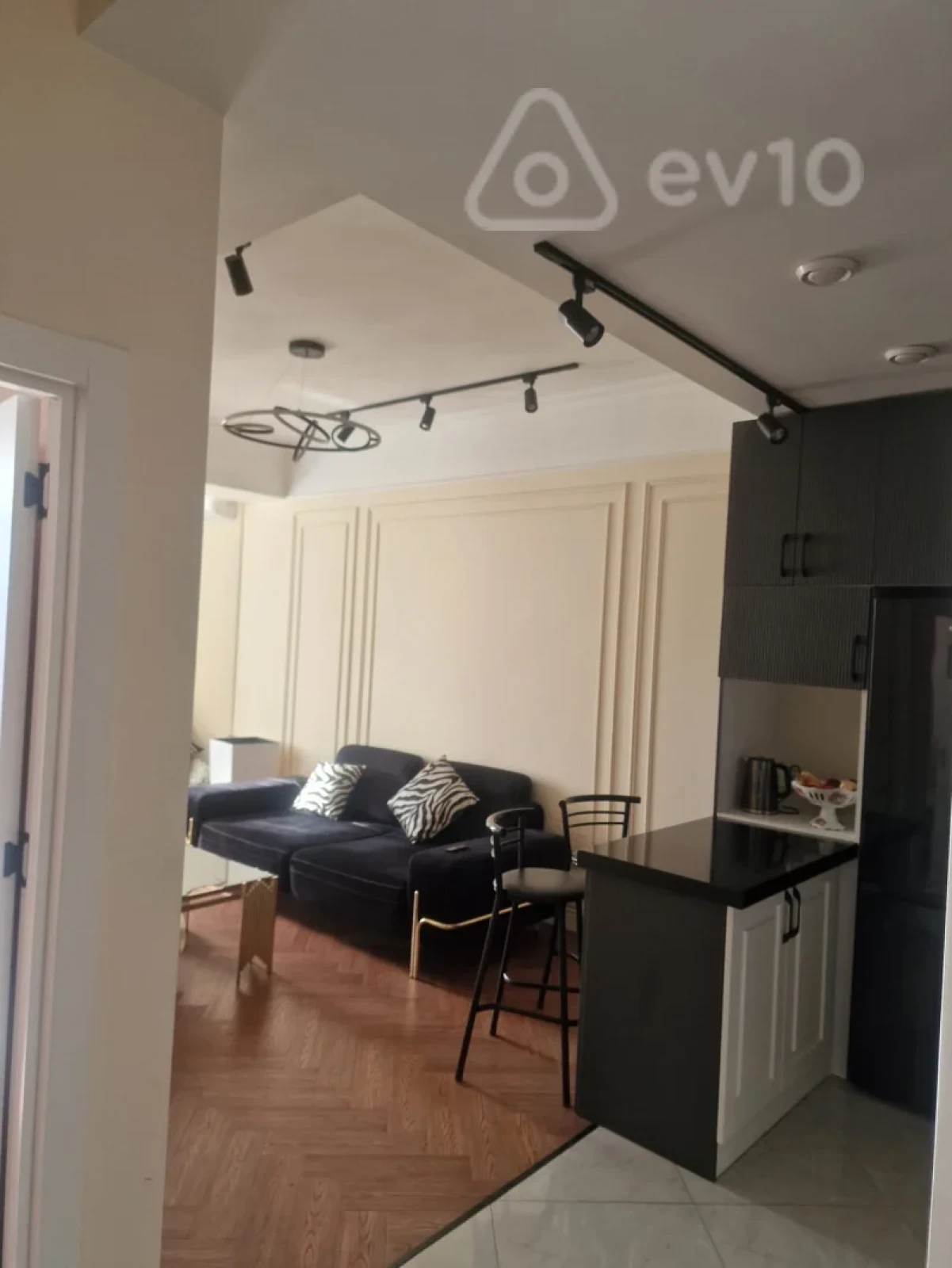 Kirayə verilir 3 otaqlı yeni tikili 93.5 m²