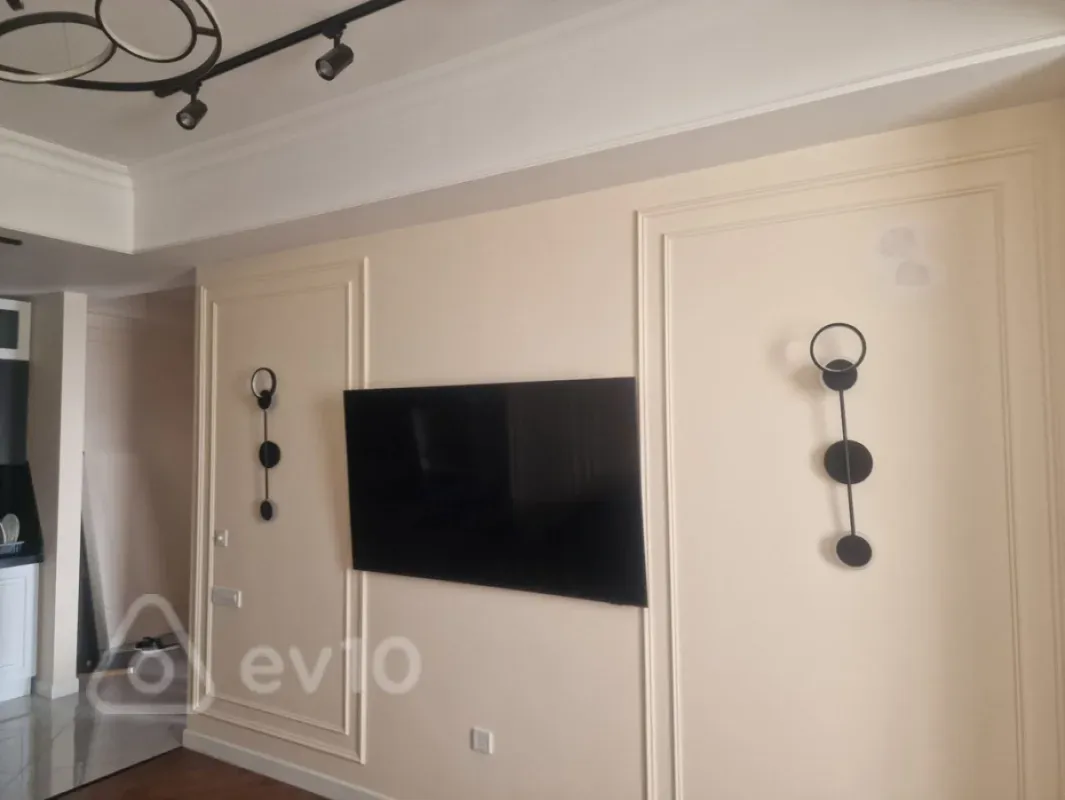 Kirayə verilir 3 otaqlı yeni tikili 93.5 m²