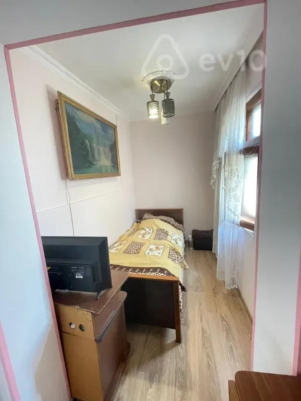 Satılır 5 otaqlı həyət evi 160 m²