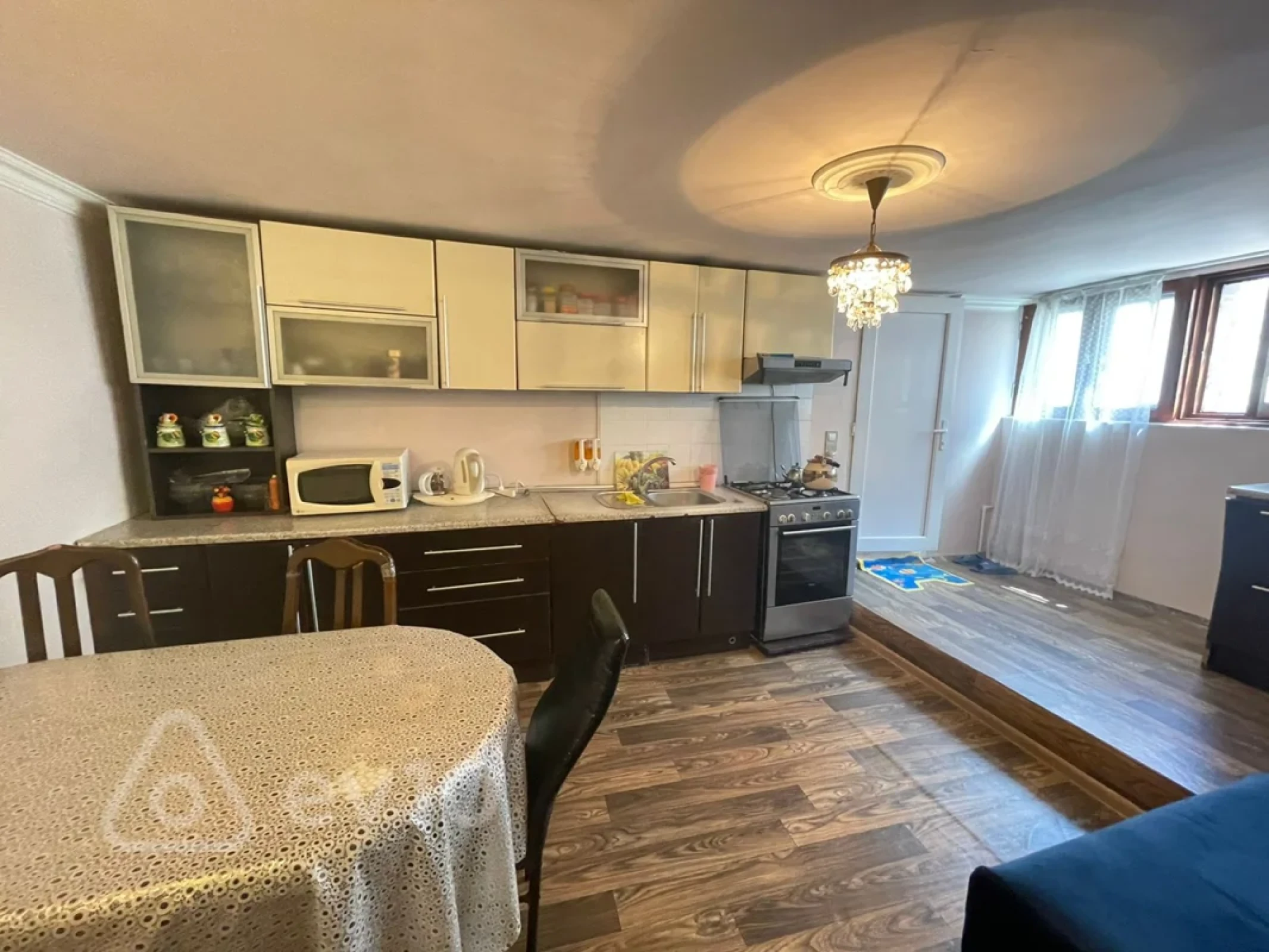 Satılır 5 otaqlı həyət evi 160 m²