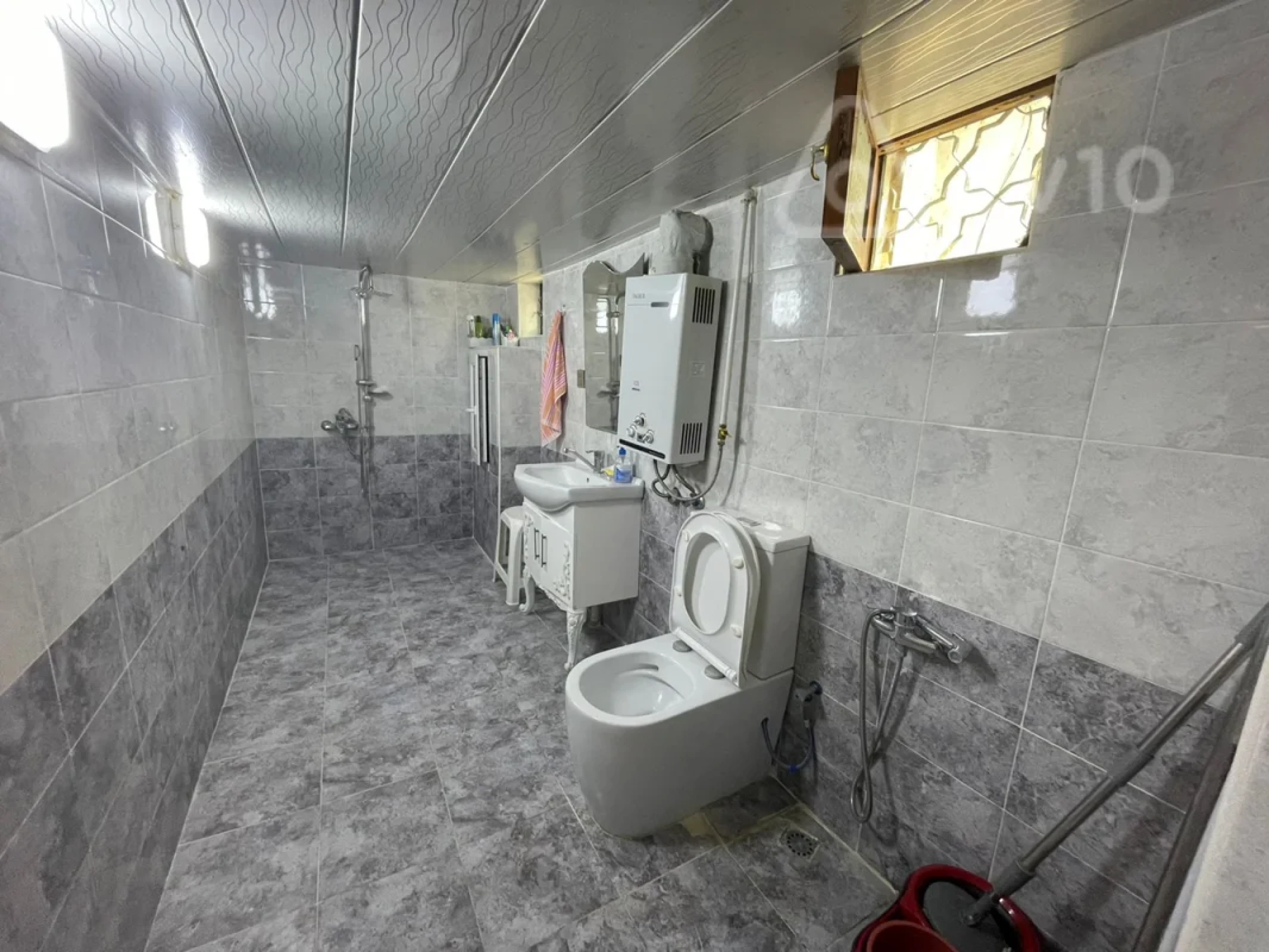 Satılır 5 otaqlı həyət evi 160 m²