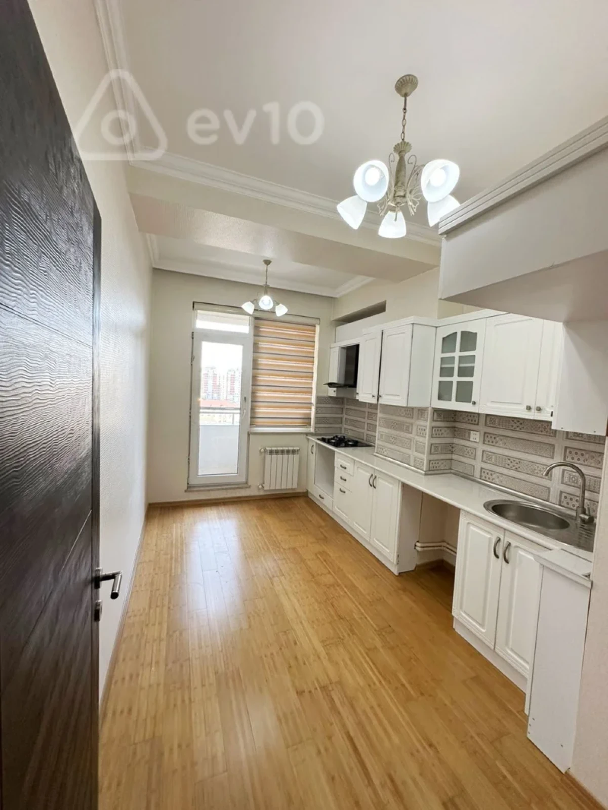 Satılır 2 otaqlı yeni tikili 80 m²